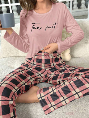 Pyjama Femme Long Pantalon + Chemisier Fun Fact en Coton | CozyCloud