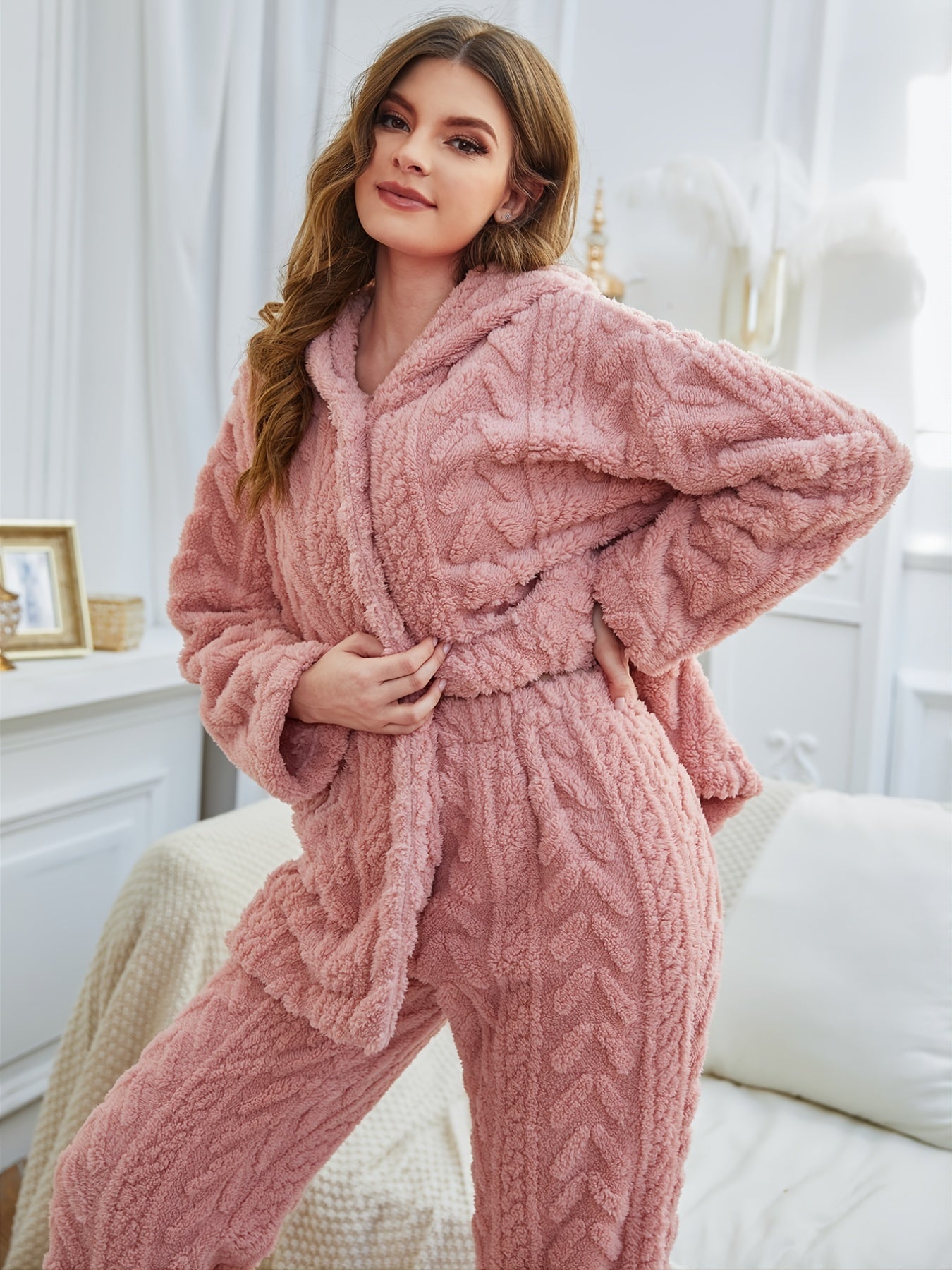 Pyjama Femme Long Pantalon + Blouse à Manches Longues avec Capuche en Peluche en Coton | CozyCloud