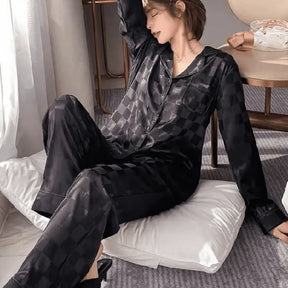 Pyjama Femme Long Pantalon + Chemise à Manches Longues Américain Luxe en Soie | CozyCloud