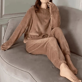 Pyjama Femme Long Pantalon + Chemise à Manches Longues en Peluche Inégalable en Flanelle | CozyCloud