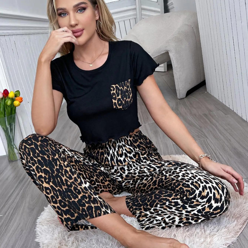 Pyjama Femme Long Pantalon + Chemise à Manches Courtes Savannah Nights en Viscose | CozyCloud