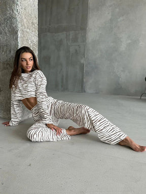 Pyjama Femme Long Pantalon + Crop Top à Manches Longues Zèbres en Coton | CozyCloud