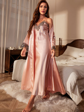 Pyjama Femme Ensemble Peignoir + Chemise de Nuit Dentelle Argentée en 100% Satin | CozyCloud