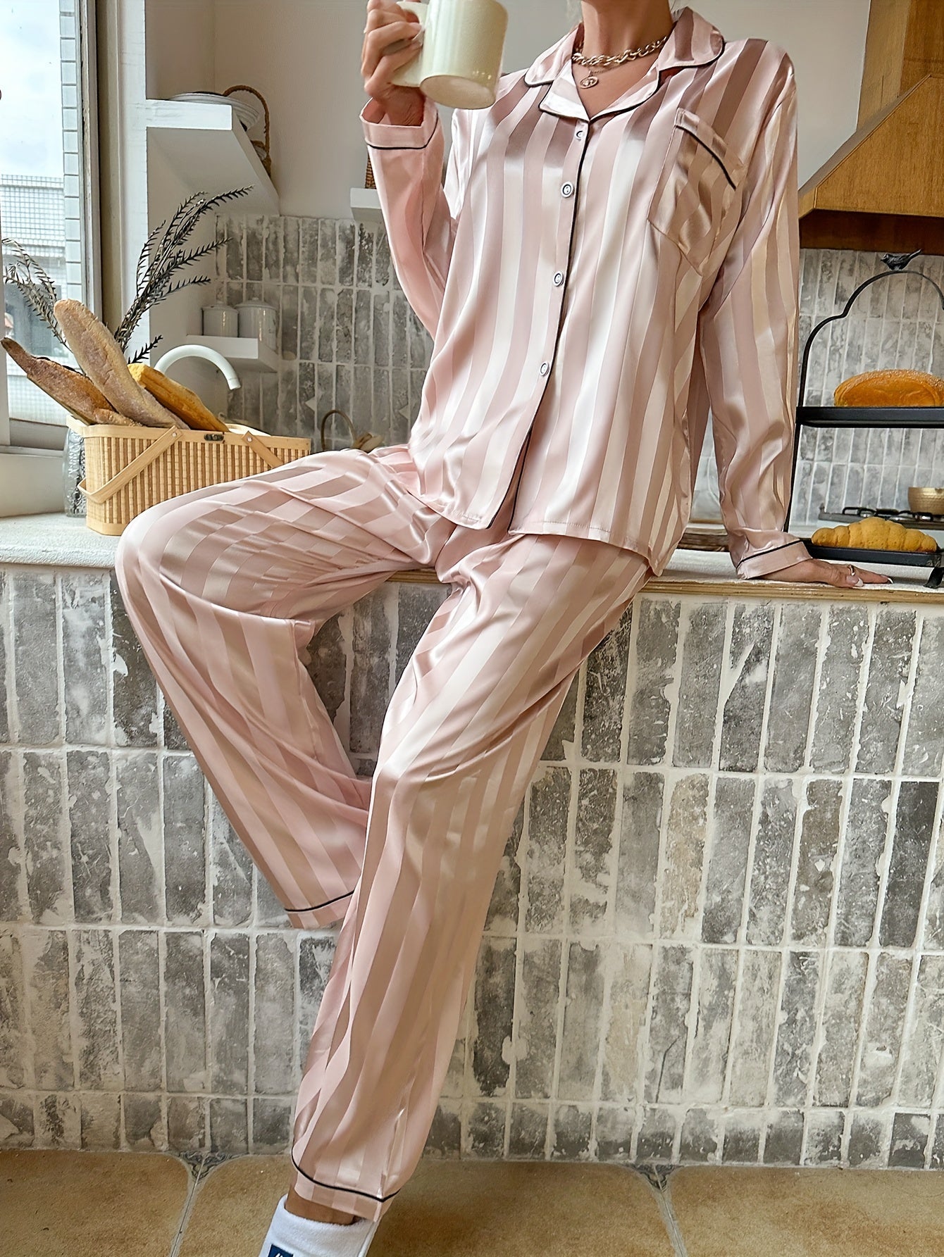 Pyjama Femme Long Pantalon + Chemise Manches Longues Américain B Champagne en Satin | CozyCloud