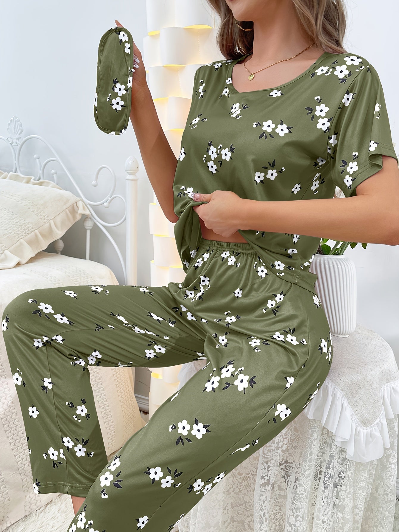 Pyjama Femme Long Pantalon + Chemise à Manches Courtes Beaux Rêves en Satin | CozyCloud